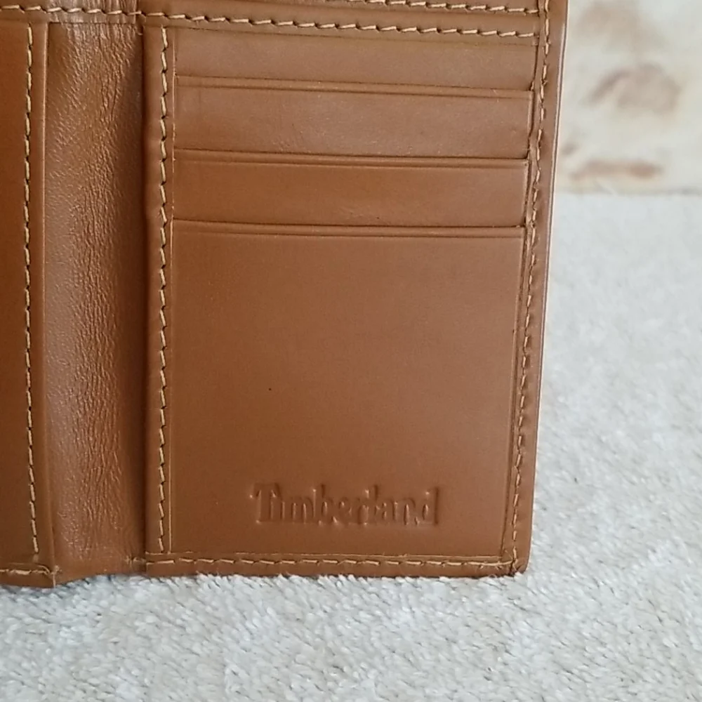 New Timberland Cloudy Leather Trifold Wallet